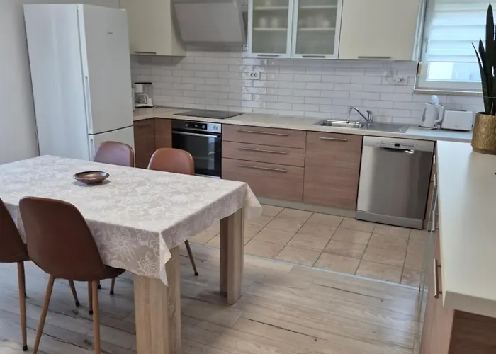 Apartament Poljak *